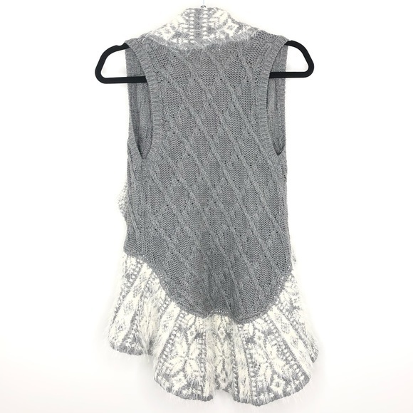 Max Studio Sweater Vest Grey Size L (14) - Picture 2 of 6